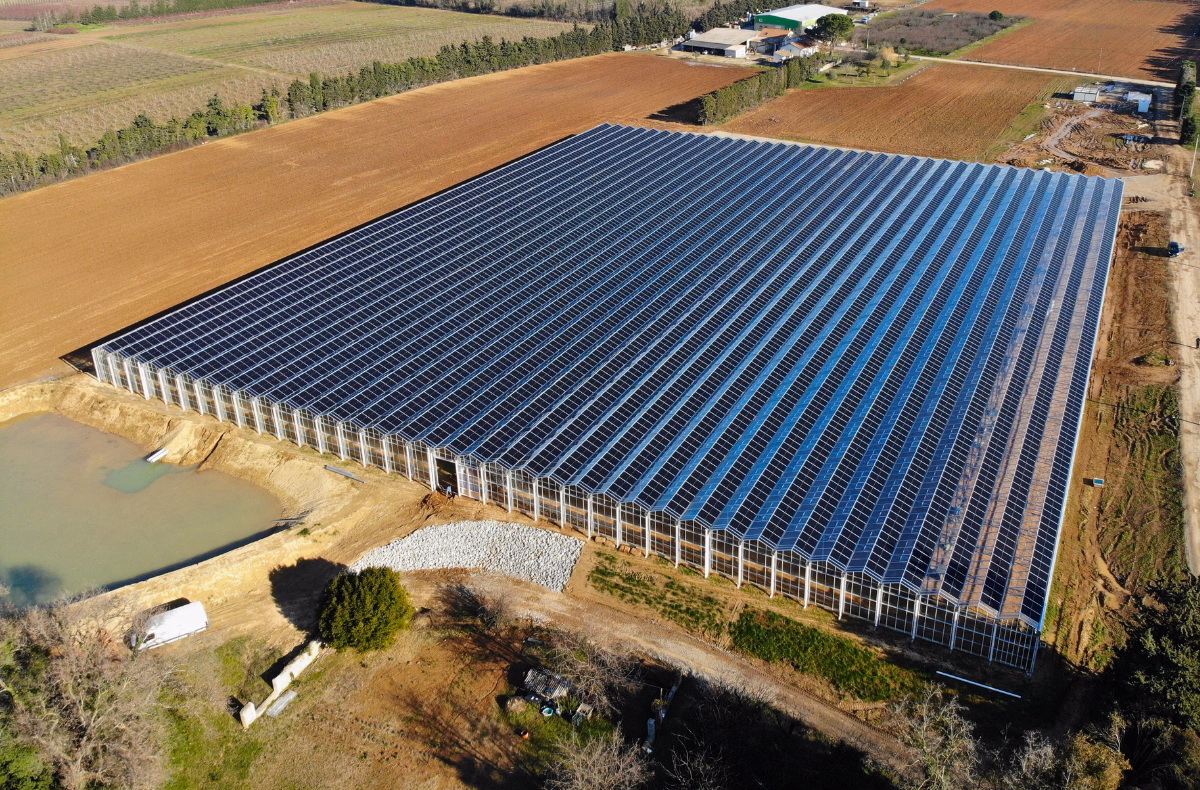 Gotowa szklarnia widziana z lotu ptaka po zakończeniu realizacji inwestycji.